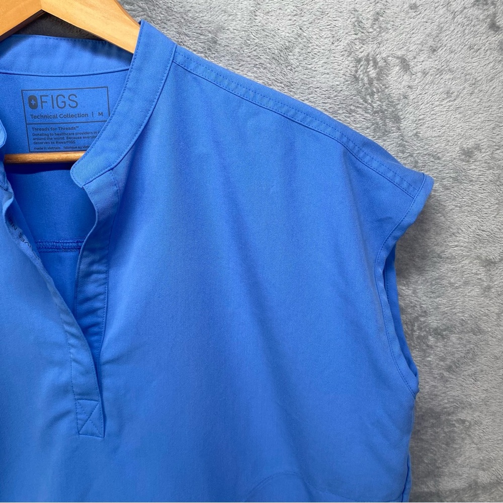 Figs Women's Cap-Sleeve Scrub Top in Bright Blue - Picture 5 of 16